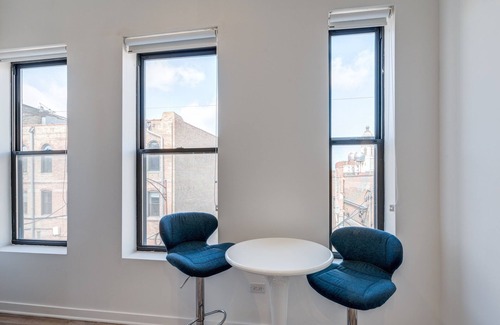 River West Apartamento | Cabin 202 by 747 Lofts
