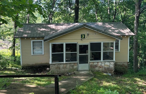 Steelville Cabina | Cabin on the Meramec River - 3