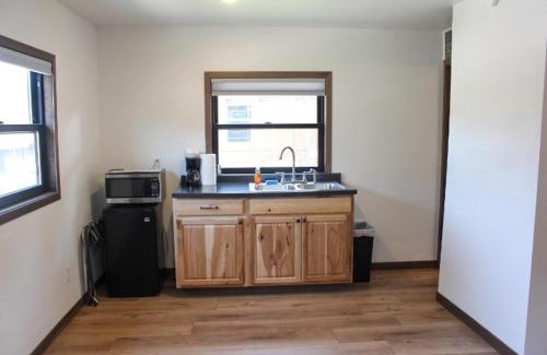 Rapid City Casa | Cabin 4 at Horse Creek Resort