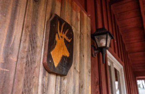 Russell Casa | Cabin 4