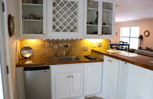 Denison Cabina | Cabin 401 at Grandpappy Point Resort & Marina