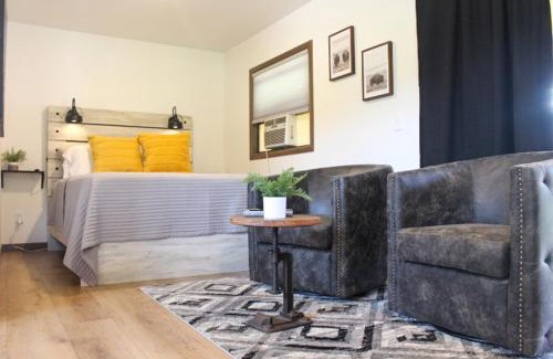 Rapid City Casa | Cabin 5 at Horse Creek Resort