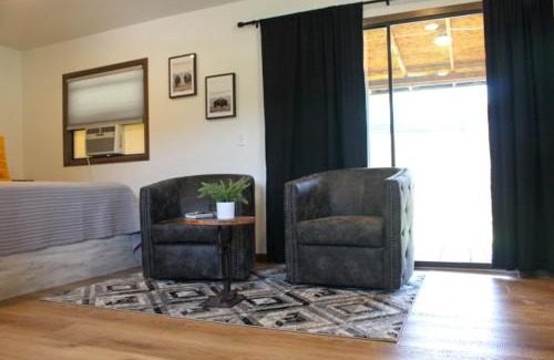Rapid City Casa | Cabin 5 at Horse Creek Resort