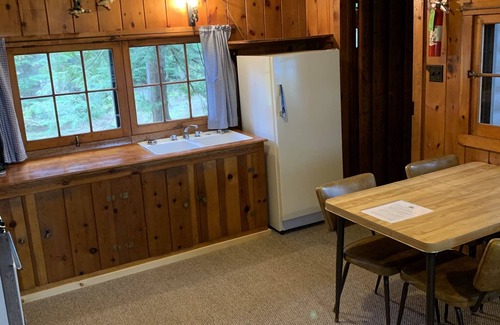 Deer River Cabina | CABINA # 5 (Loon) Acogedor y confortable cabina de 1 dormitorio con bonitas vistas al lago!