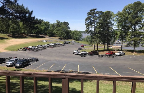 Columbus Cabina | Cabin 7- Overlooks Yarborough Landing and Millwood Lake