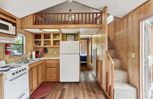 Neal Casa | Cabin 9 - Toronto Lake- Fishing, Swimming & More! cabin
