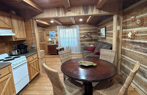 Cullman Cabina | Cabin A at Smith Lake Alabama Cabin’s