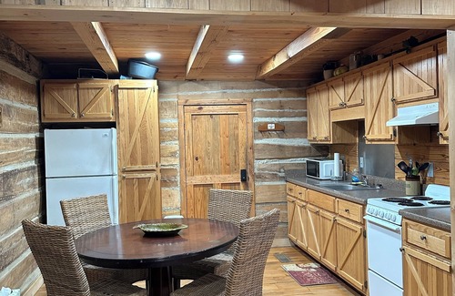 Cullman Cabina | Cabin A at Smith Lake Alabama Cabin’s