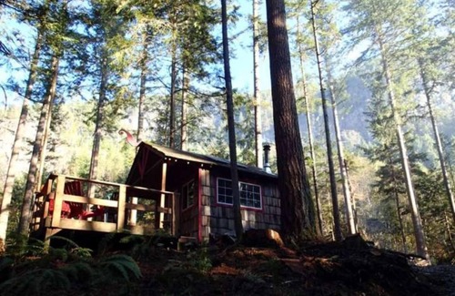 Lime Kiln Cabina | Cabin and adjacent tent site