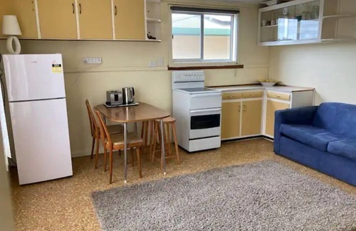 Lake Wangary Cabaña | Cabin and Long Beach & National park