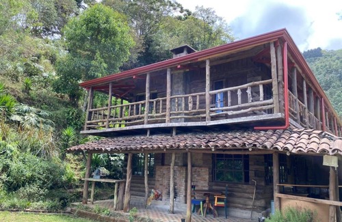 Santa Ana Casa | Cabin at the mountain, with chimney. 20 min from the airport and city