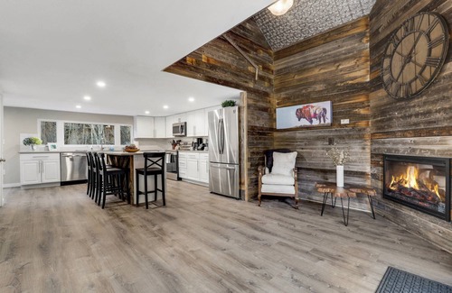 Black Hawk Casa | Cabin by North Clear Creek. Private Hot Tub. Pets Welcome.