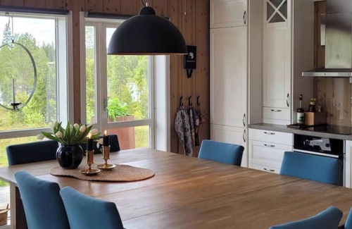 Verdal Cabina | Cabin by the water – Jacuzzi & electric bicycles included