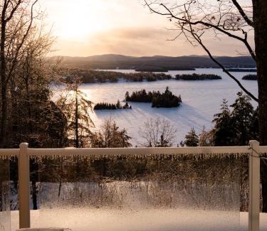 Saint-Aime-du-Lac-des-Iles Chalet De Esquí | Cabin N1 Les Grand'Pares Lake view Jacuzzi