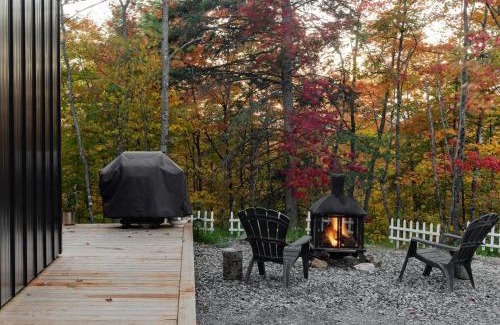Saint-Aime-du-Lac-des-Iles Chalet De Esquí | Cabin N2 Le Signal Forest View and Jacuzzi