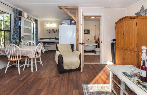 Marianna Cabina | Cozy Retreat Cabin Getaway