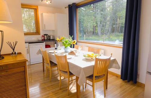 Nethy Bridge Cabaña | Cabin Cottage in Nethy Bridge