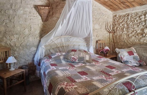 Sigonce Cabina | Cabaña-Baño con bañera-Cabane en pierre