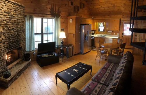 Sewanee Cabina | Cabin Fever!