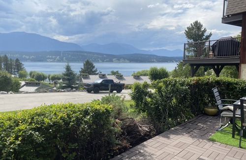 East Kootenay Cabina | Cabin for rent in terravista bc Soak up the sun and sand making memories.