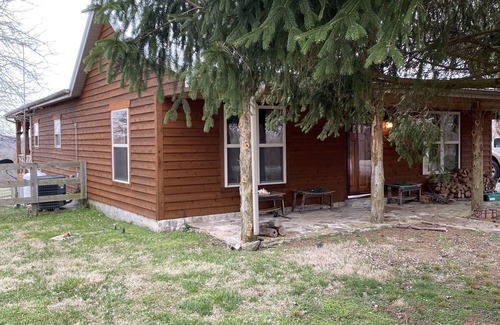 Chaplin Cabina | CABIN GET AWAY SECLUDED bourbon trail! Kentucky at its best !
