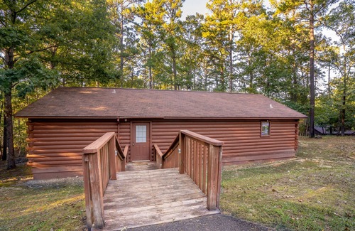 Royal Cabina | Cabin H at Safe Harbor Brady Mountain on Lake Ouachita!