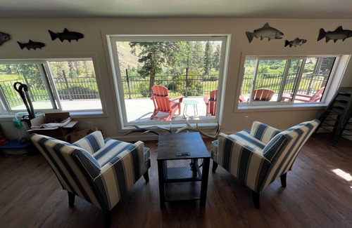 Union Casa | Cabin - Hot Tub - View - Abundant Wildlife - Private - 120 Acres - River -Spring