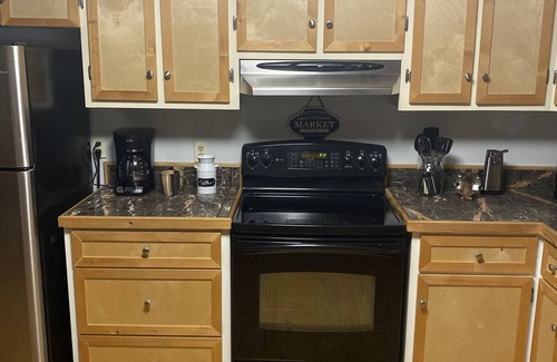 Tullahoma Casa | Cabin in Country close to Lake w Hot Tub.