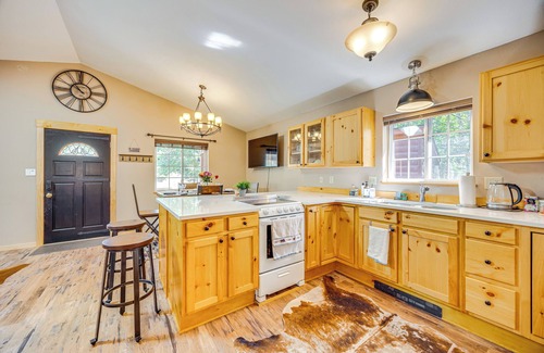 Lake George Cabina | Cabin in Eleven Mile Village w/ Patio & Gas Grill!