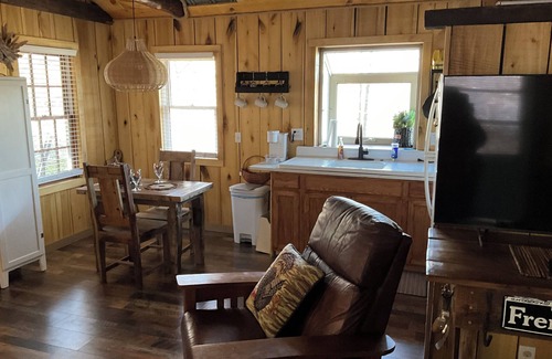 Franklin Cabina | Cabin in Franklin, NC. The Wild Turkey NEW