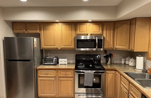 Lake Harmony Cabina | Cabin in Lake Harmony with Hot Tub Fire Pit Pool Table & Arcade Games etc