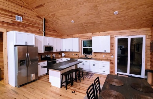 Waelder Cabina | Cabin in the Rural Forest!