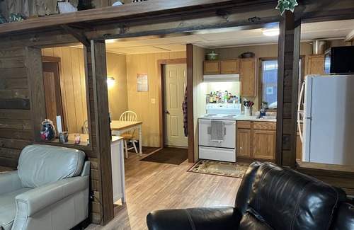 Crawford County Cabina | CABIN IN THE WOODS, 10 acres, Sleeps 8. Close to ORV trails and Forest Dunes.