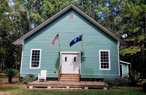 Pineland Casa | Cabin in the woods at Stokes Bluff