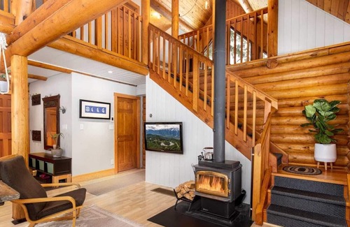 Pemberton Cabina | Cabin in the Woods - The Bergli