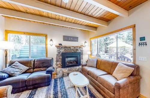 Tahoma Casa | Cabin in the Woods
