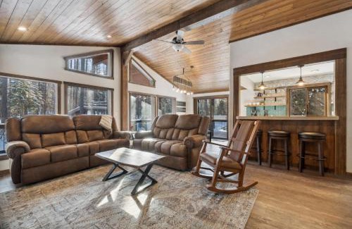 Whitefish Casa | Cabin in the Woods