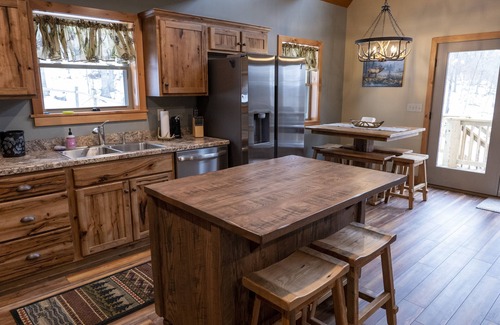 Huntingdon Casa | Cabin Luxary Near Raystown Lake in Peaceful Wooded Area