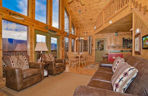 Wears Valley Casa | Cabin Of Many Colors, Hot Tub, Mtn Views, Cozy Cabin Retreat in the Smokies Comfort & Fun for All!