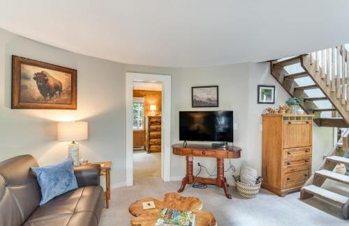 Black Hawk Casa | Cabin on Clear Creek A Hobbits Retreat!