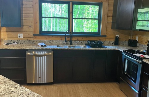 Bracey Cabina | Cabin on Gaston. Fishing, hunting, relaxation in luxury.