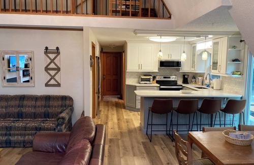 Gainesville Casa | Cabaña en Lanier, con muelle de 32 x 32 y aguas profundas, ideal para familias