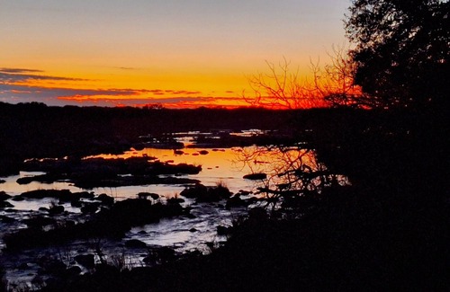 Llano Cabina | New built cabin on Llano river, full accesses, kayaks, hiking. eagles nest.