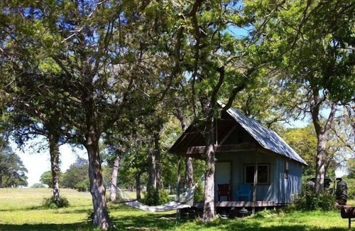 Red Rock Cabina | Cabina en el rancho privado a 16 millas de la pista de F1