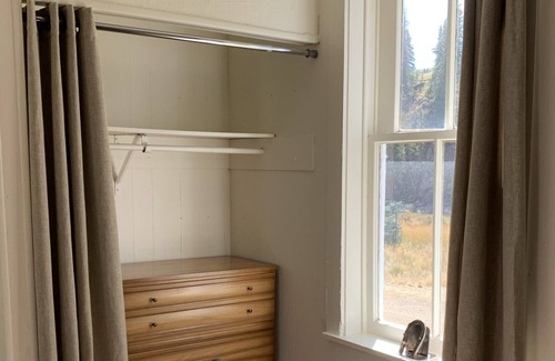 Creede Cabina | Cabin on Rio Grande River with private fishing right outside your door!