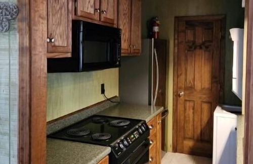 Rose Hill Cabina | Cabin on the banks of the Chunky River, secluded and quiet. Kayaking available.