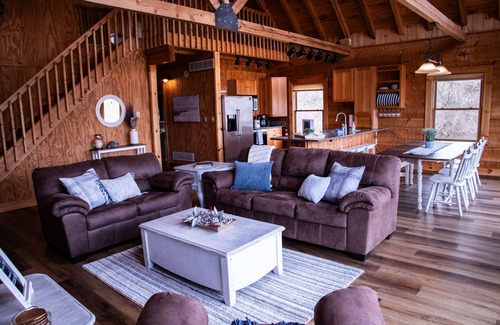 Liberty Cabaña | Cabin on the Bloom/Brookville Lake
