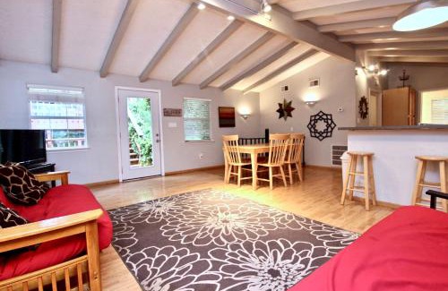 New Braunfels Apartamento | Cabin on the Chute