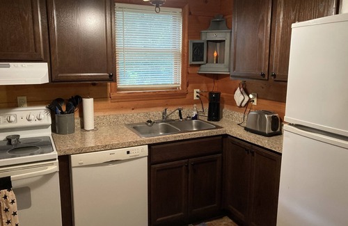 Linville Cabina | Cabin on the farm in Rockingham County