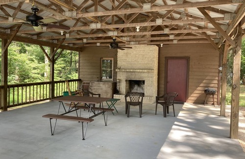 Linville Cabina | Cabin on the farm in Rockingham County